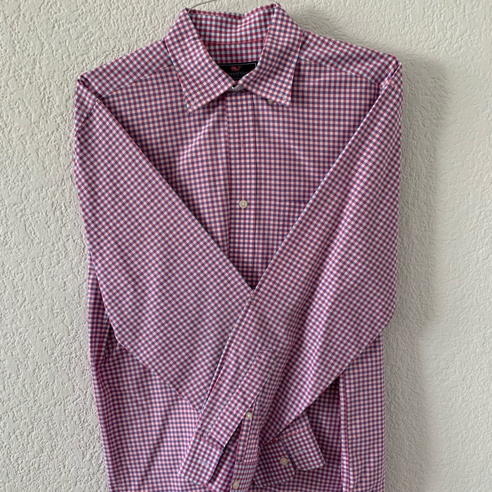 Vineyard Vines Men’s button down